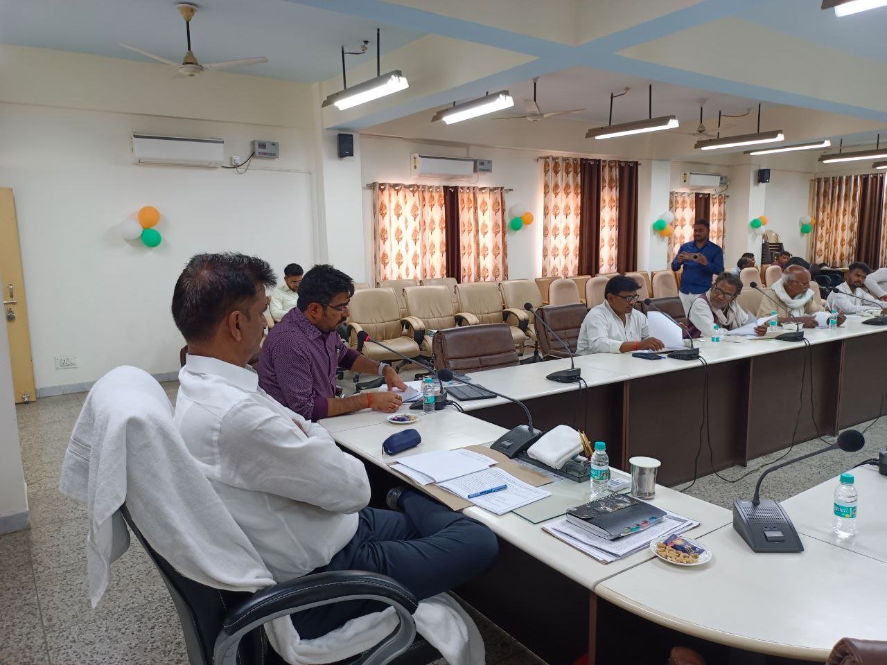 MAU सड़क दुर्घटनाओं को लेकर जिला प्रशासन गंभीर