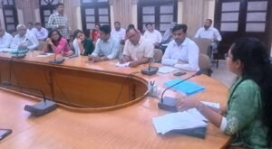 मुख्यमंत्री विकसित ग्राम अभियान के संबंध में जिला कलक्टर ने ली बैठक, दिए अधिकारियों को निर्देश20 अप्रेल को विशेष ग्राम सभा-शहरी वार्ड सभा  का आयोजन, अंतिम मास्टरप्लान का होगा अनुमोदन