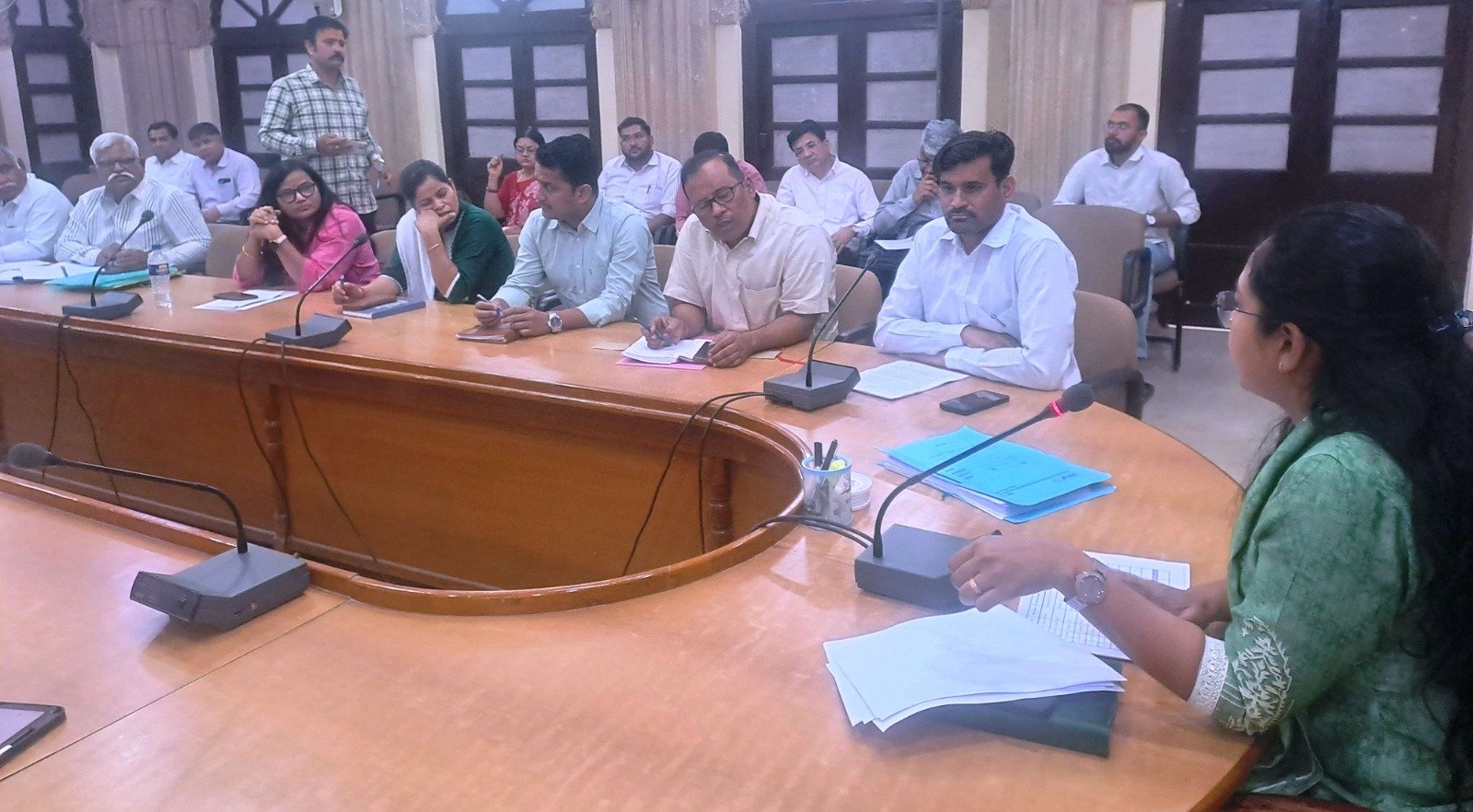 मुख्यमंत्री विकसित ग्राम अभियान के संबंध में जिला कलक्टर ने ली बैठक, दिए अधिकारियों को निर्देश 20 अप्रेल को विशेष ग्राम सभा-शहरी वार्ड सभा का आयोजन, अंतिम मास्टरप्लान का होगा अनुमोदन