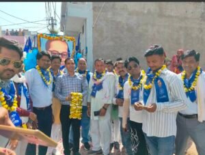 पीसीसी के निर्देशानुसार एवं विधानसभा प्रभारी राजेंद्र प्रसाद चौधरी के मार्गदर्शन में ब्लॉक कांग्रेस कमेटी पीपलू द्वारा हर वर्ष की भांति  डॉ. बाबासाहेब अंबेडकर की 135वीं जयंती बड़े उत्साह और धूमधाम से मनाई गई।कार्यक्रम का आयोजन ब्लॉक स्तर पर किया गया, जिसमें कांग्रेस कार्यकर्ताओं ने बढ़-चढ़कर भाग लिया। इस अवसर पर ब्लॉक कांग्रेस कमेटी पीपलू के अध्यक्ष जय नारायण उर्फ हंसराज मीणा, शहर अध्यक्ष शिवराज बेरवा, कोषाध्यक्ष गोविंद चौधरी, घासी चौधरी, धर्मेंद्र, प्रवीण, रामलाल, मानसिंह, काशीपुरा सरपंच भंवरलाल बेरवा, प्रभुलाल बेरवा, रतनलाल बेरवा, उमेद सिंह बेरवा, राजाराम सहित अनेक कार्यकर्ता उपस्थित रहे।
कार्यक्रम के दौरान सभी कार्यकर्ताओं ने बाबासाहेब की प्रतिमा पर माल्यार्पण कर उन्हें श्रद्धांजलि अर्पित की और उनके बताए मार्ग पर चलने का संकल्प 